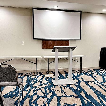 לאפאייט Comfort Suites Oil Center מראה חיצוני תמונה