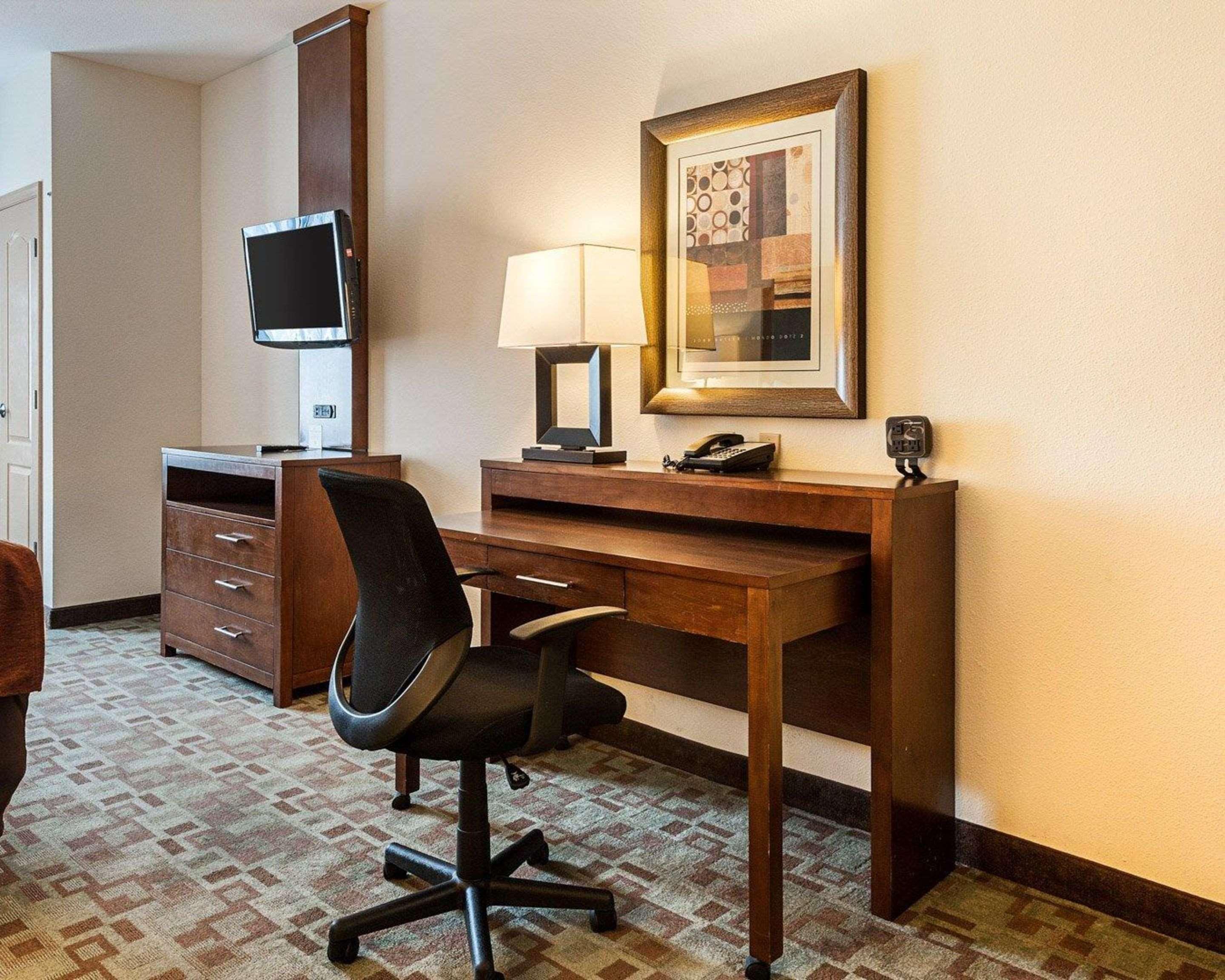 לאפאייט Comfort Suites Oil Center מראה חיצוני תמונה