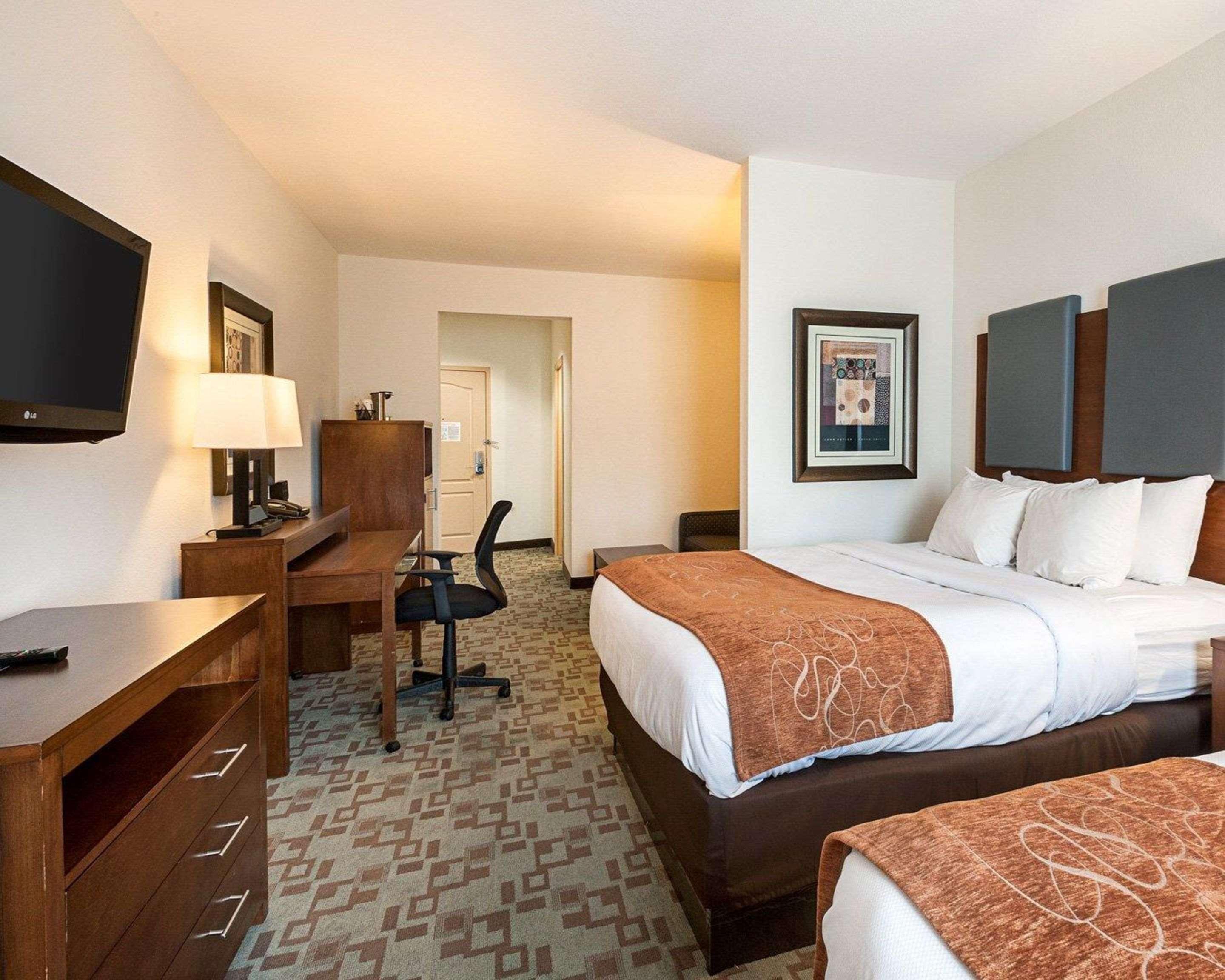 לאפאייט Comfort Suites Oil Center מראה חיצוני תמונה
