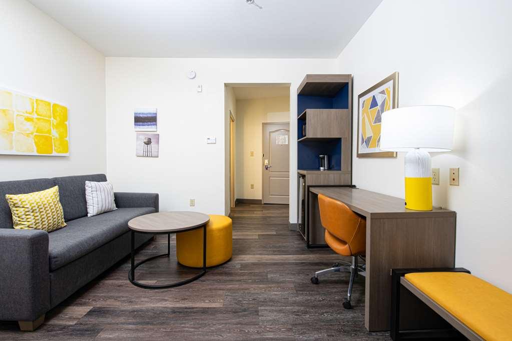 לאפאייט Comfort Suites Oil Center חדר תמונה