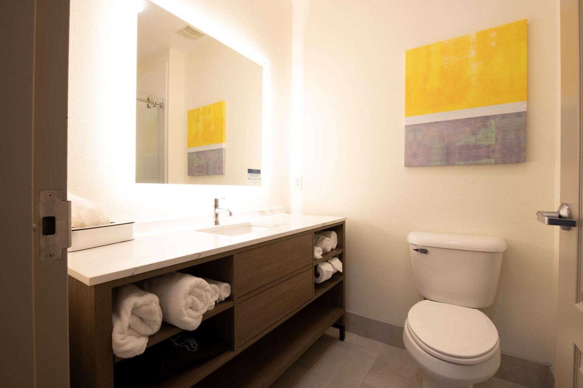 לאפאייט Comfort Suites Oil Center מראה חיצוני תמונה