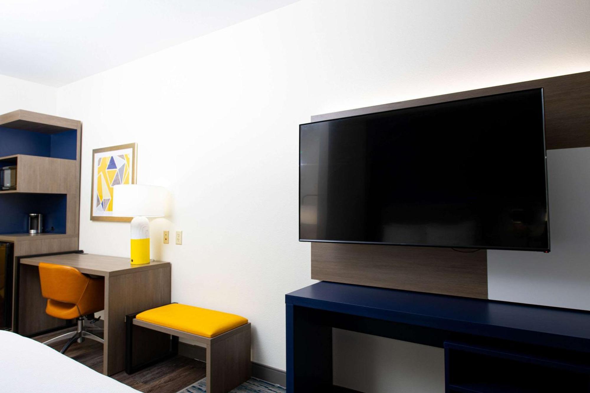 לאפאייט Comfort Suites Oil Center מראה חיצוני תמונה