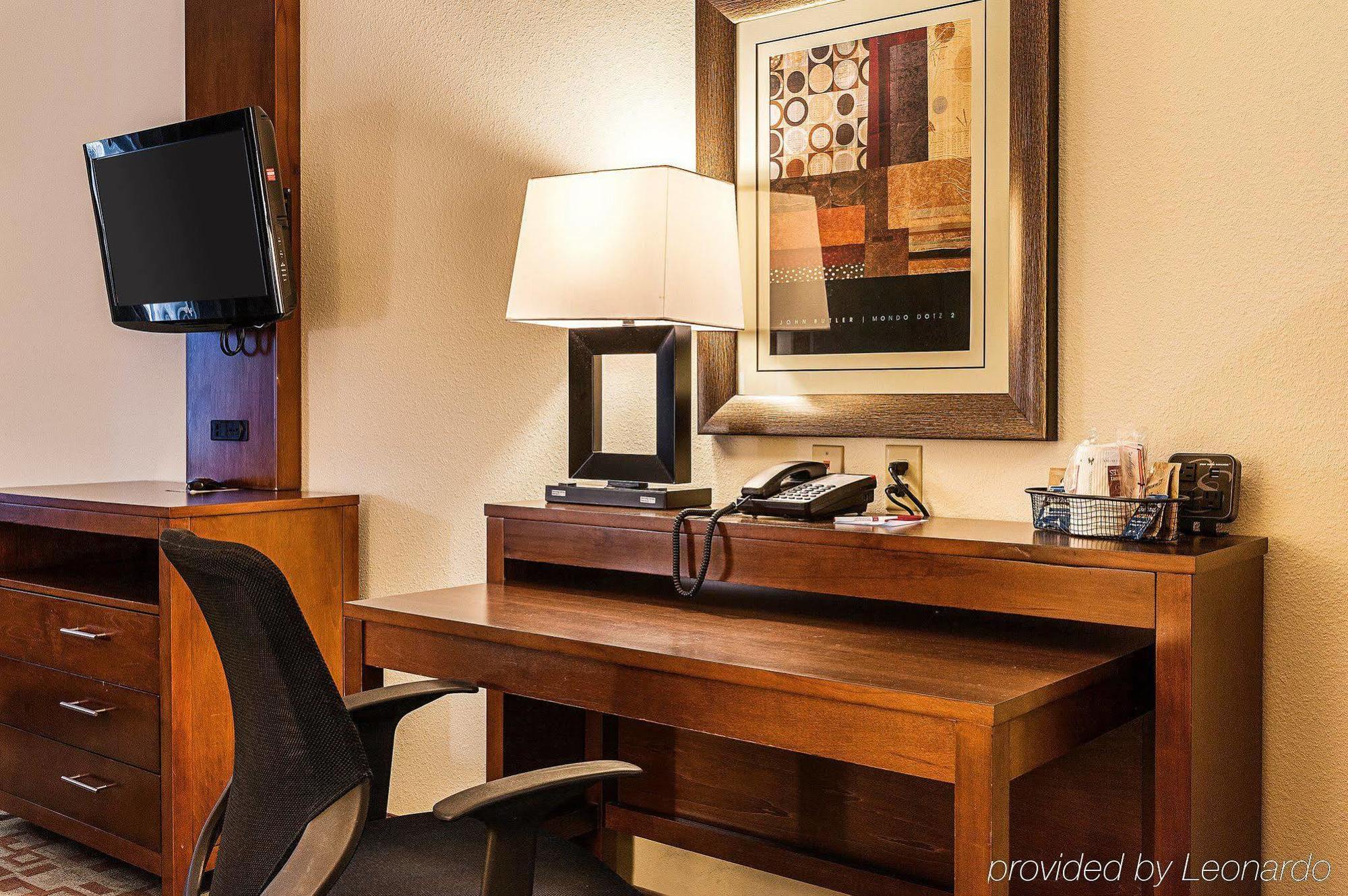 לאפאייט Comfort Suites Oil Center מראה חיצוני תמונה